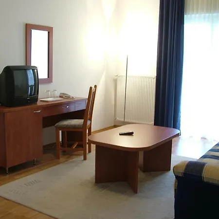 Hotel Pontis 3*